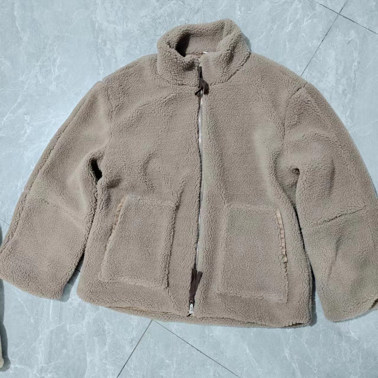 Manteau en laine à col roulé pour femmes – Chaud et élégant